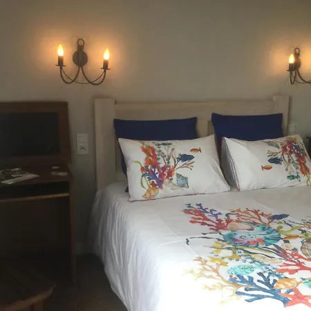 Bed & Breakfast Les De Kermenguy